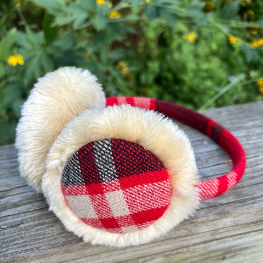 Woolrich Cream And Red Plaid EarMuffs Fabric 50 Percent Wool Adjustable Preowned